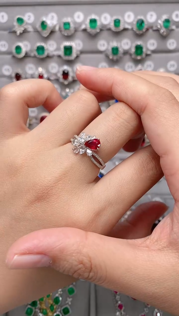 【闪购商品】红宝石18K金戒指18K金镶嵌.