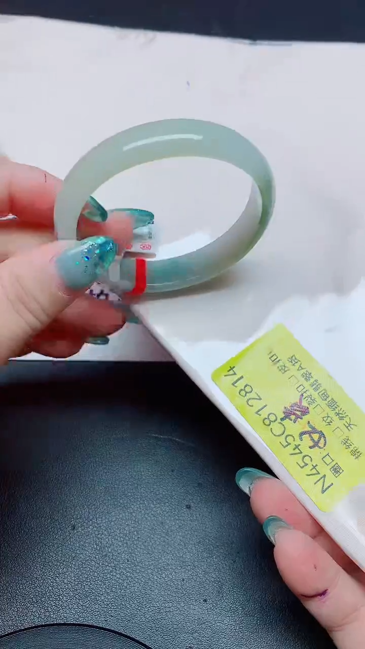 翡翠手镯未镶嵌52贵/12814