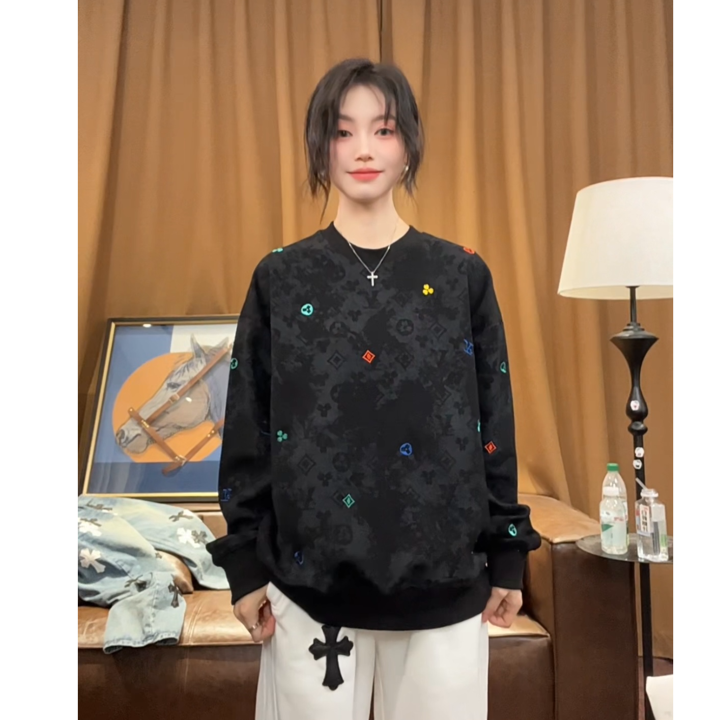 【周晚晚】2025秋款满花刺绣卫衣