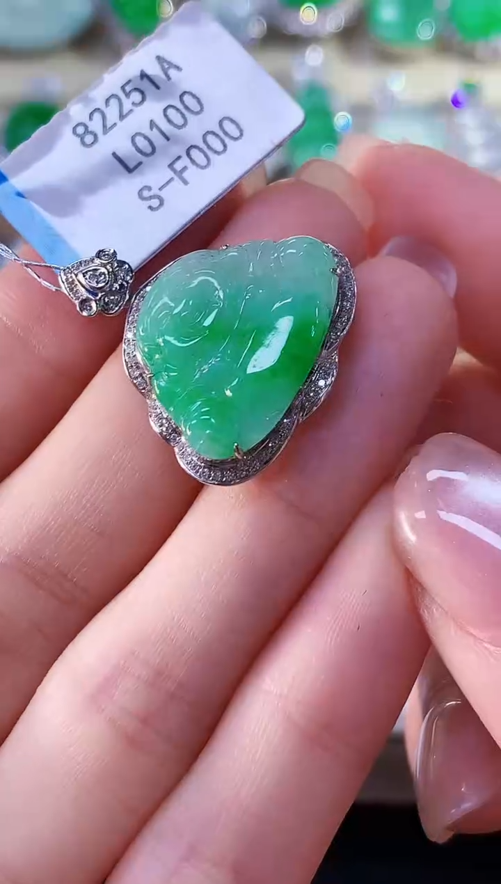 吊坠(不含链)18K金镶嵌翡翠L0010多样性发其一