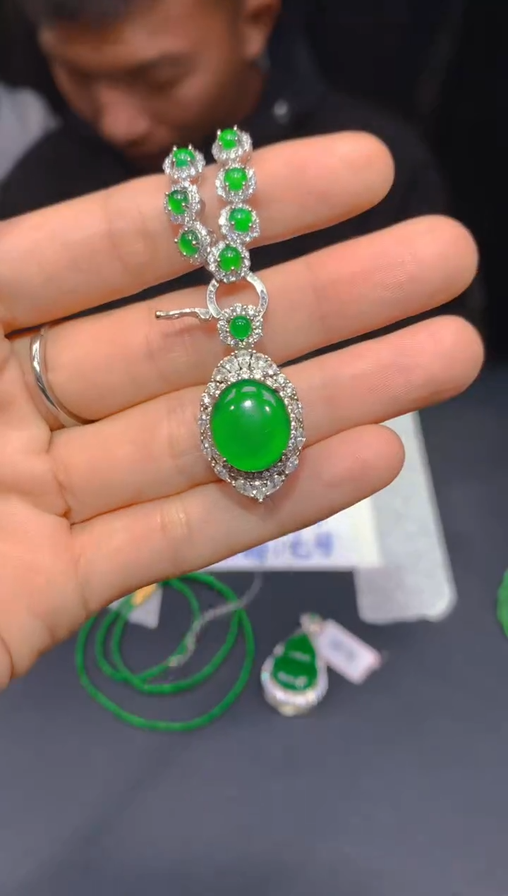 【闪购商品】定制翡翠未镶嵌162多样性发货（发其一）