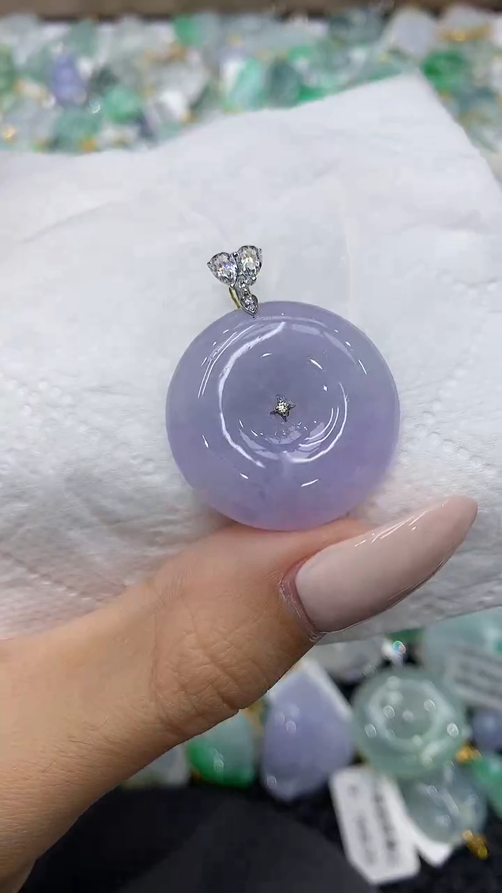 颈饰18K金镶嵌翡翠111111111111