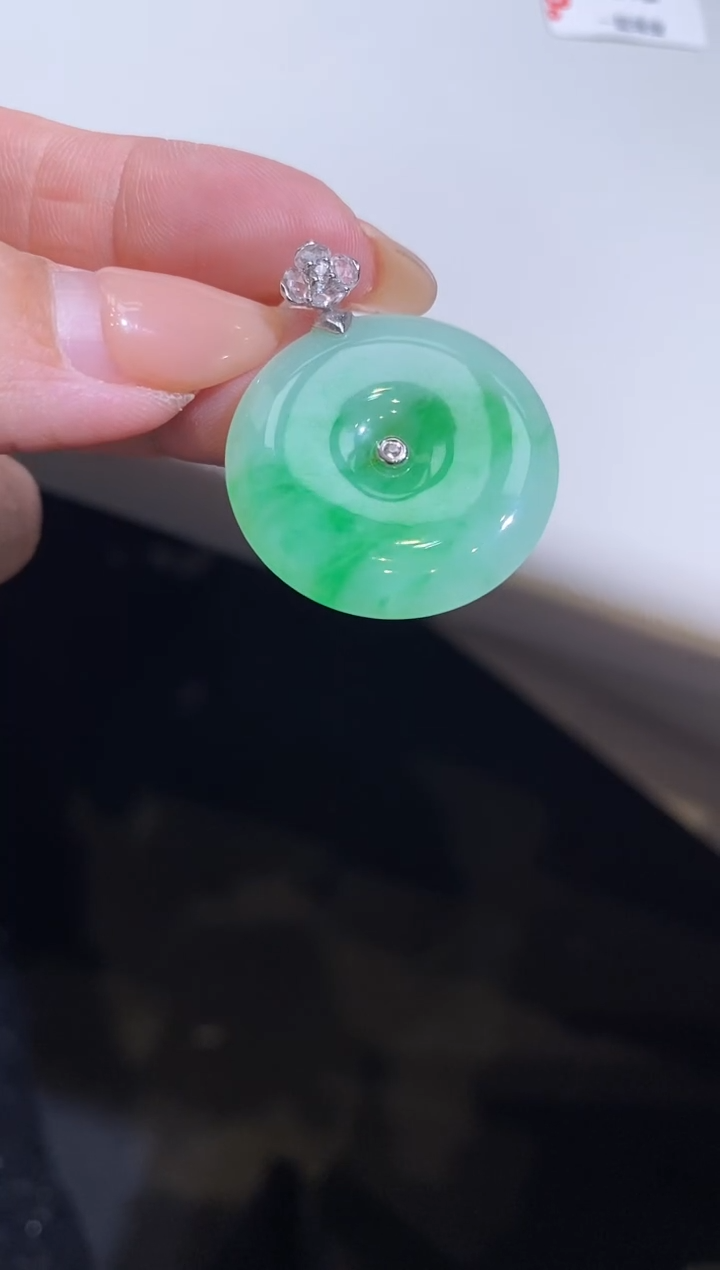 吊坠(不含链)18K金镶嵌翡翠平安扣