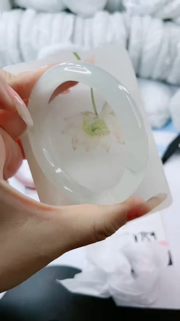 【闪购商品】石英质玉手镯未镶嵌多样性发货V759