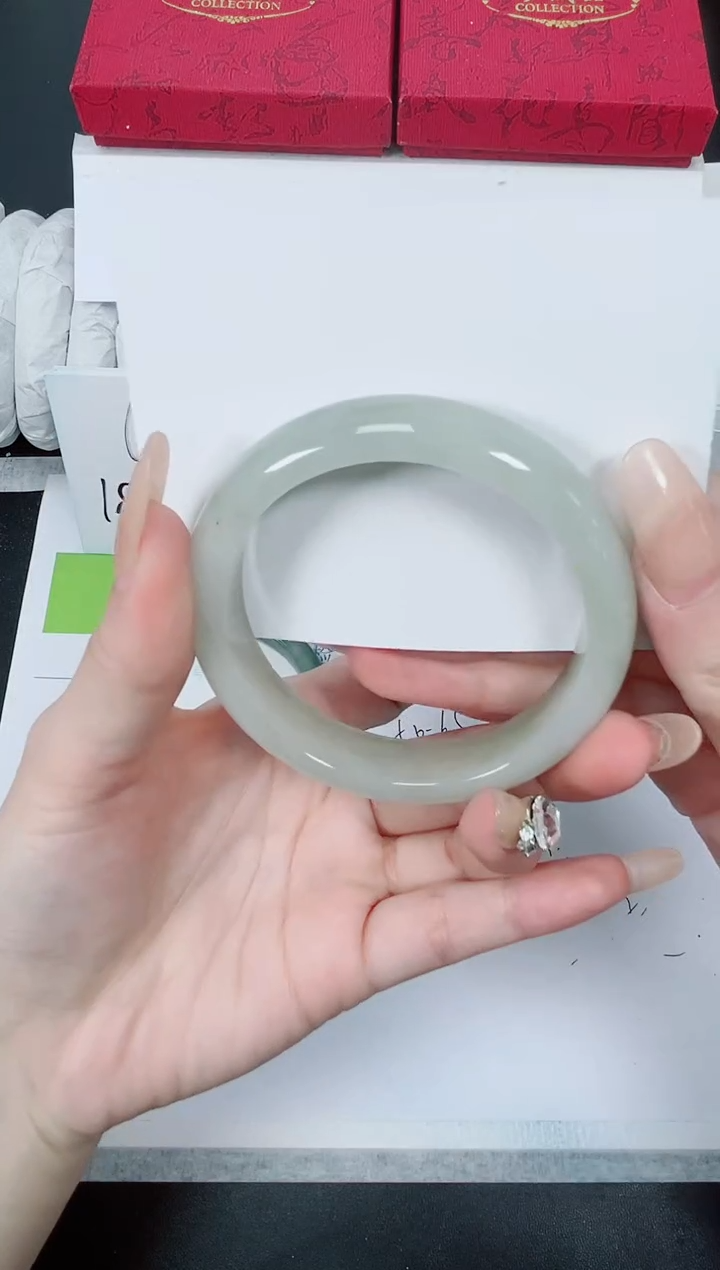 【闪购商品】石英质玉手镯未镶嵌K71-56.0