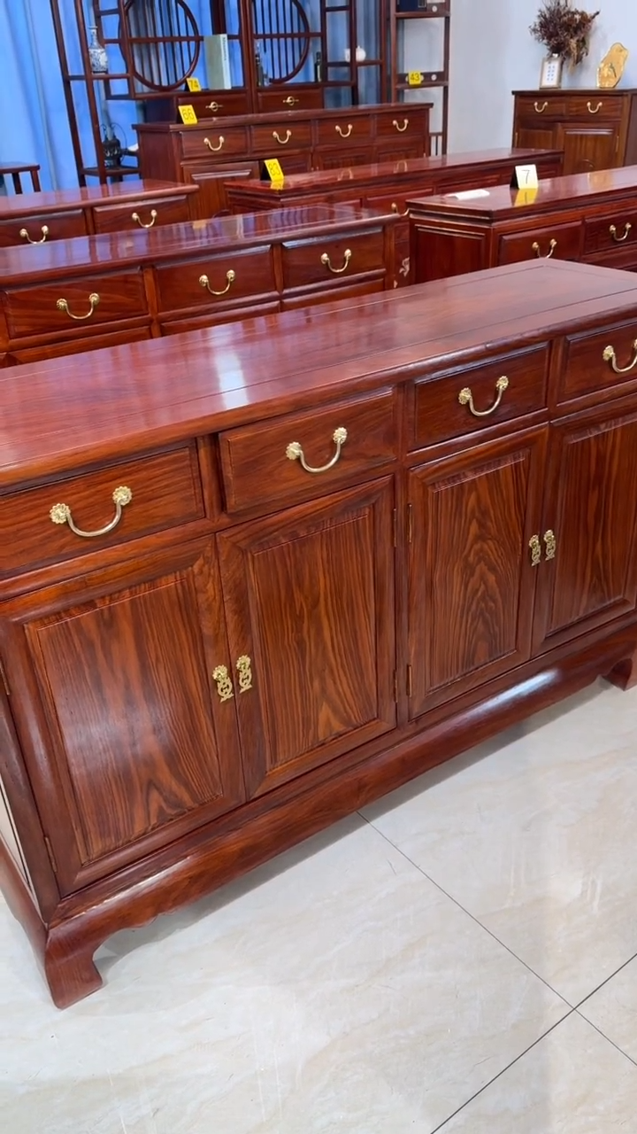 花梨木类柜类家具刺猬紫檀餐边柜138*40*88马蹄大脚