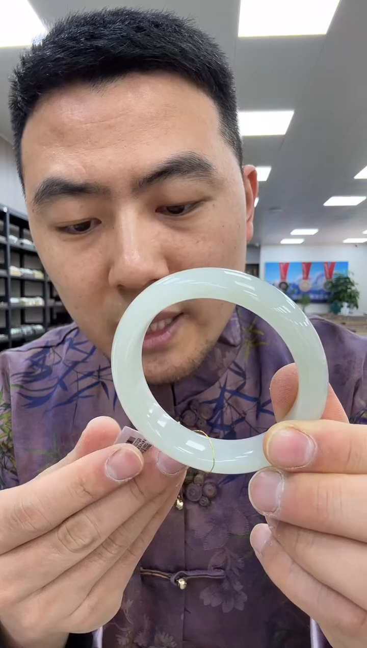 【闪购商品】和田玉手镯未镶嵌57.5  467