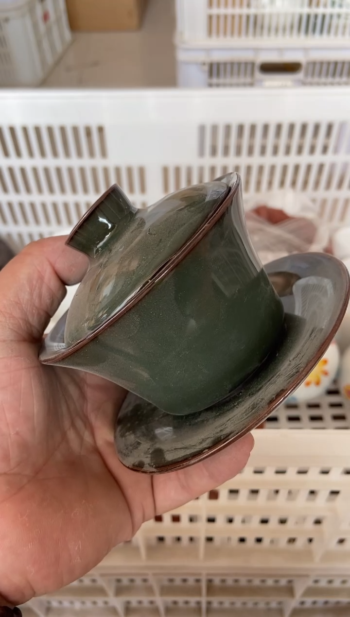 无运费险有瑕疵的摄影的产品有使用过的痕迹有点脏介意勿拍