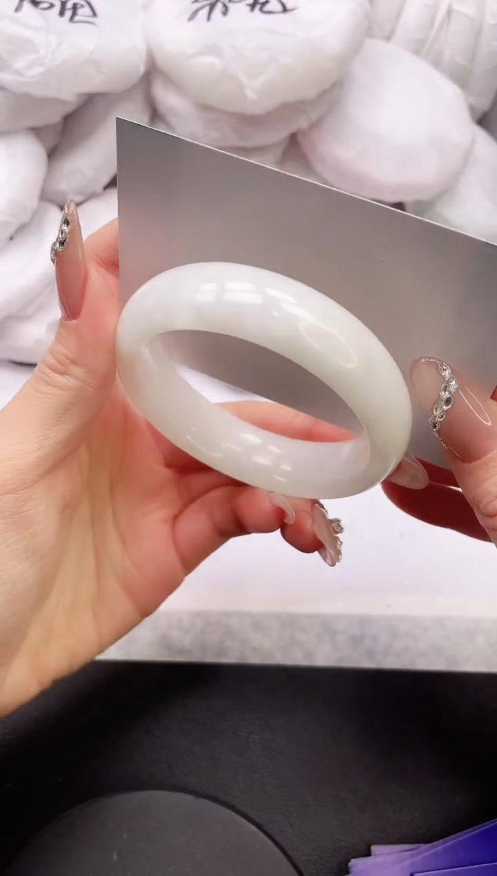 【闪购商品】和田玉手镯未镶嵌26K313-55