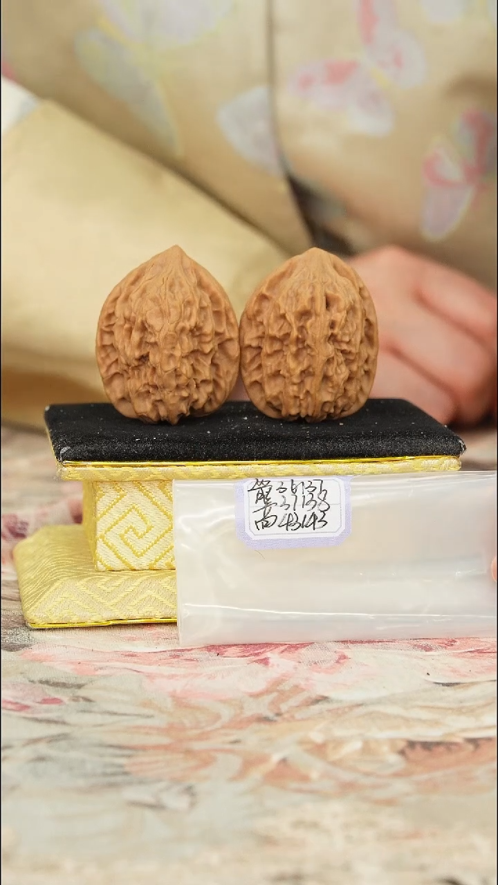 【闪购商品】文玩核桃把件鸡心有修