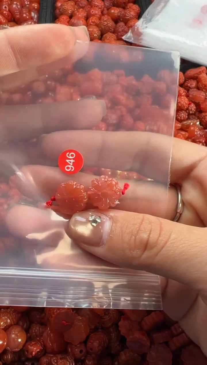 【闪购商品】南红玛瑙未镶嵌吊坠(不含链)3