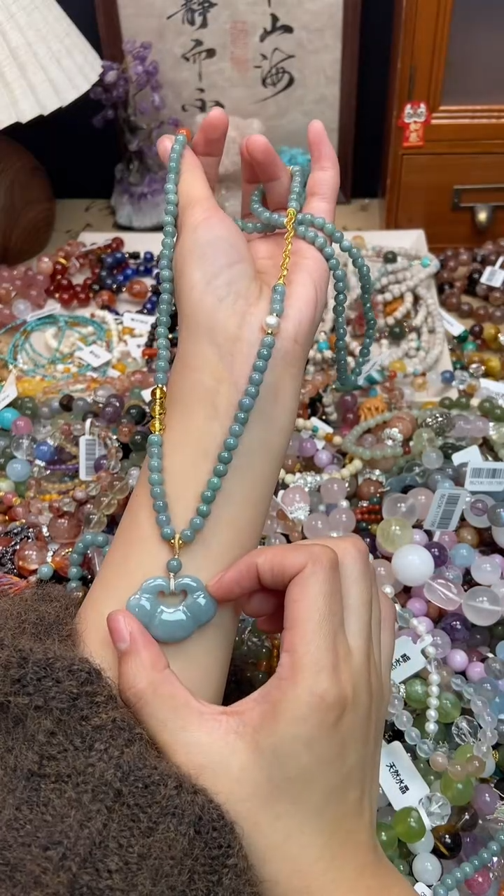 未镶嵌翡翠手饰313