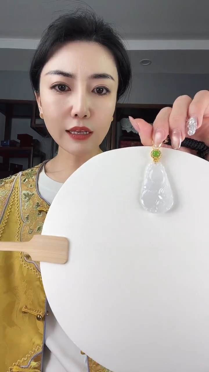 【闪购商品】翡翠颈饰未镶嵌如意