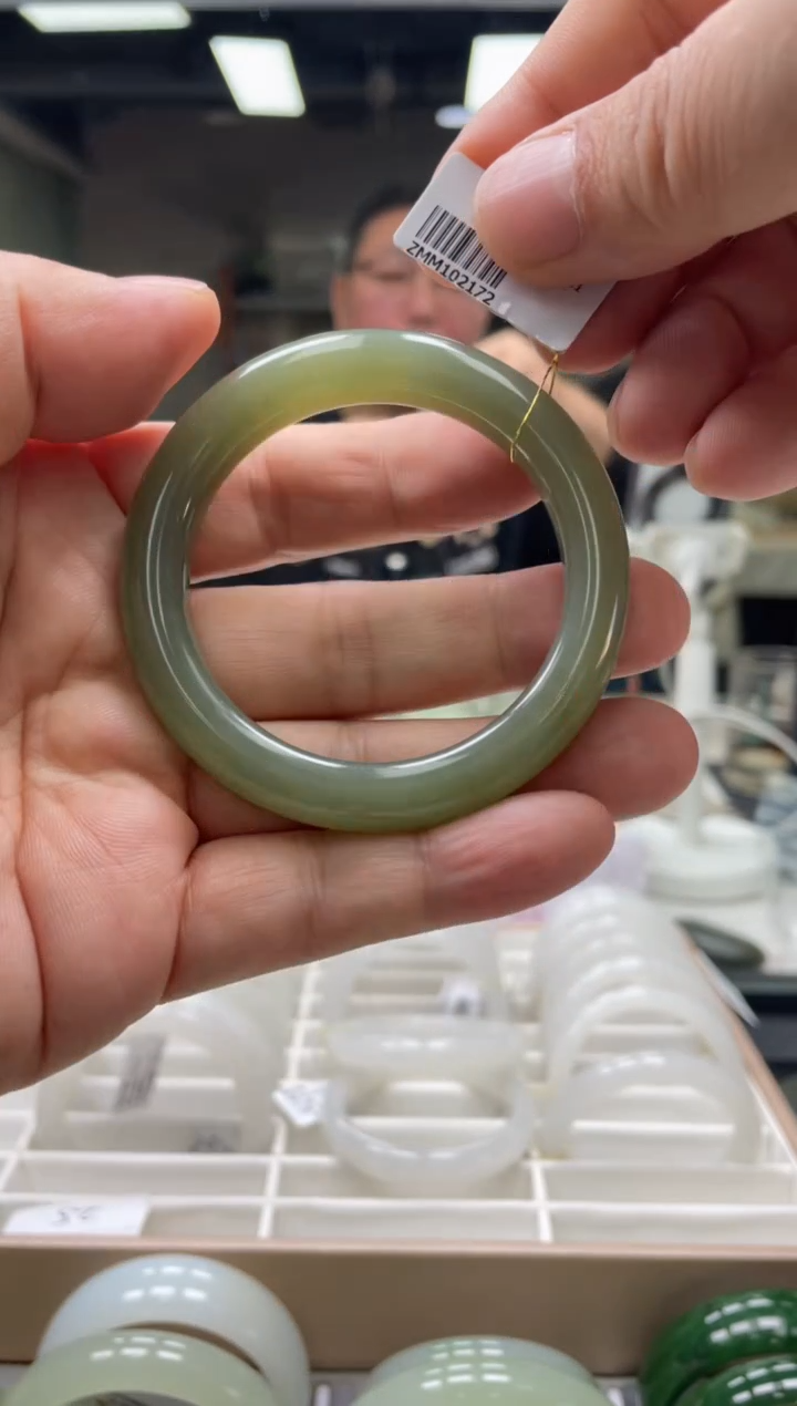 【闪购商品】和田玉手镯未镶嵌编码 圈口52-53