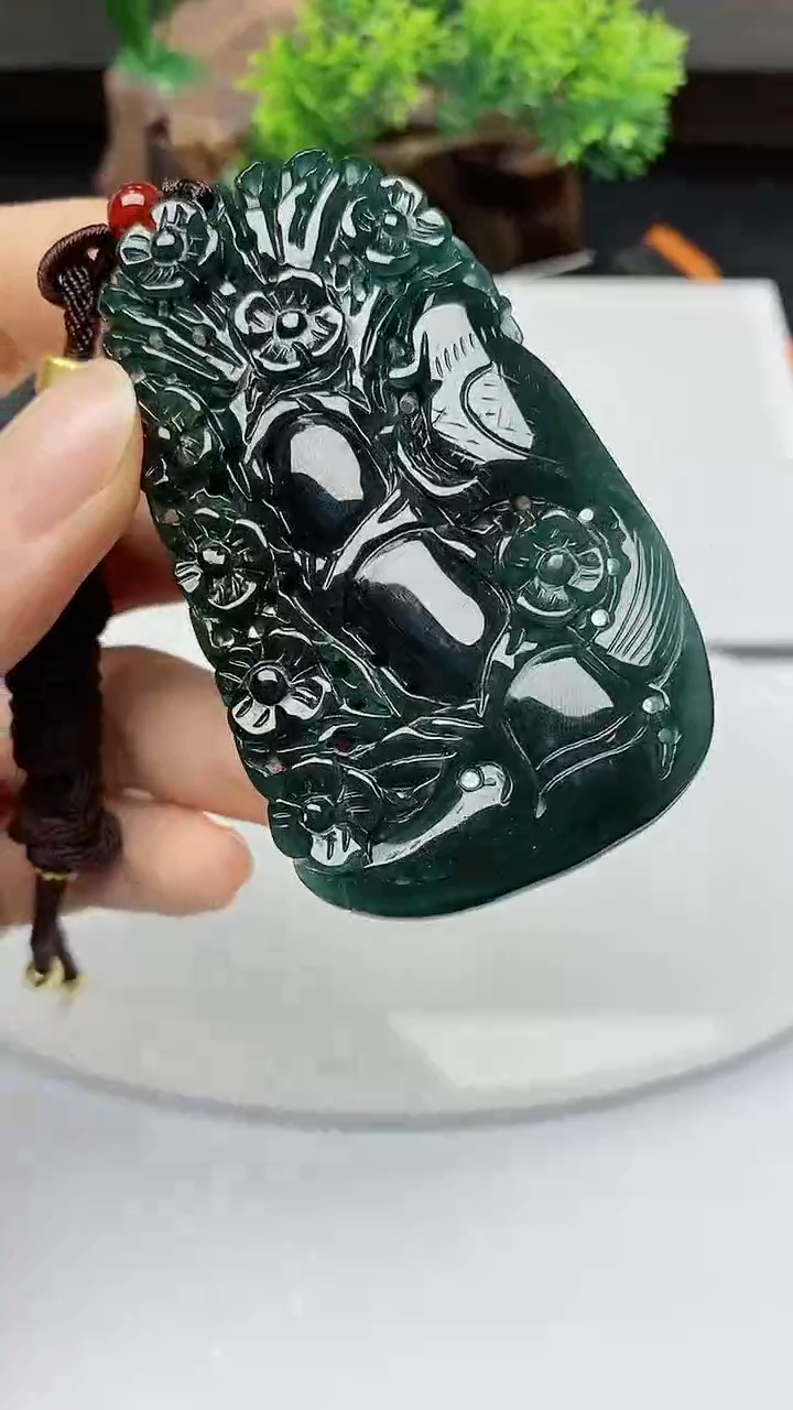 【闪购商品】翡翠颈饰未镶嵌