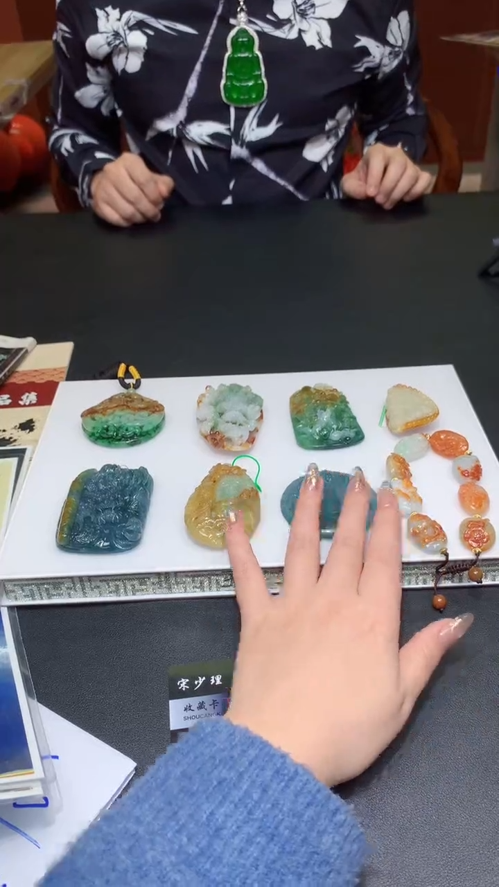 【闪购商品】定制翡翠未镶嵌8037yx-毛货挂件