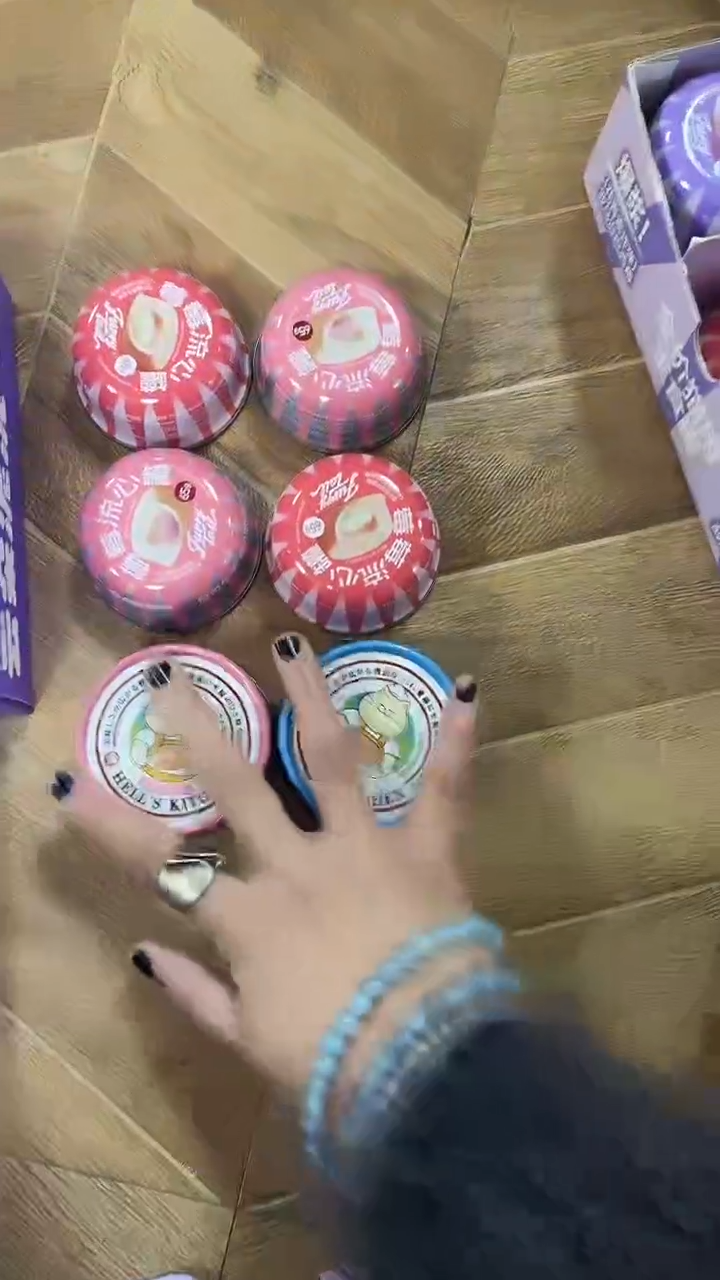 29.9拓海 莓莓流心罐*4罐（散装）+地狱流心罐*2罐