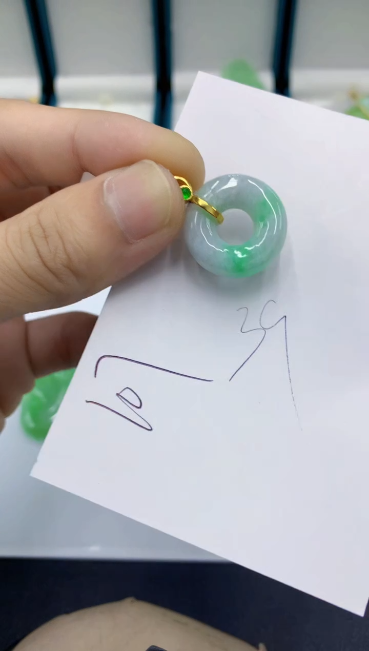 颈饰未镶嵌翡翠翡翠