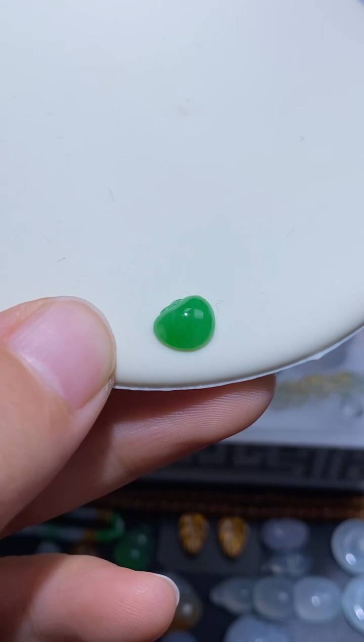 未镶嵌定制翡翠苹果6.9*8.1*3.2