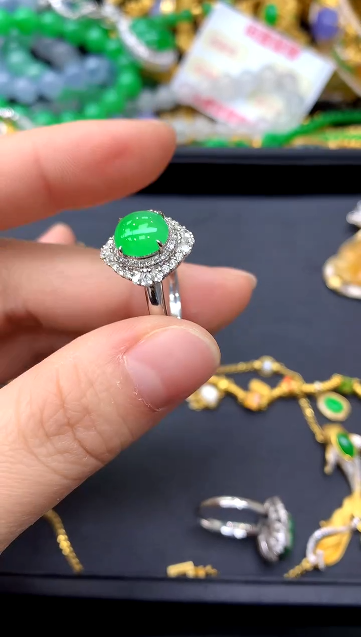18K金镶嵌戒指翡翠490-中国好珍宝
