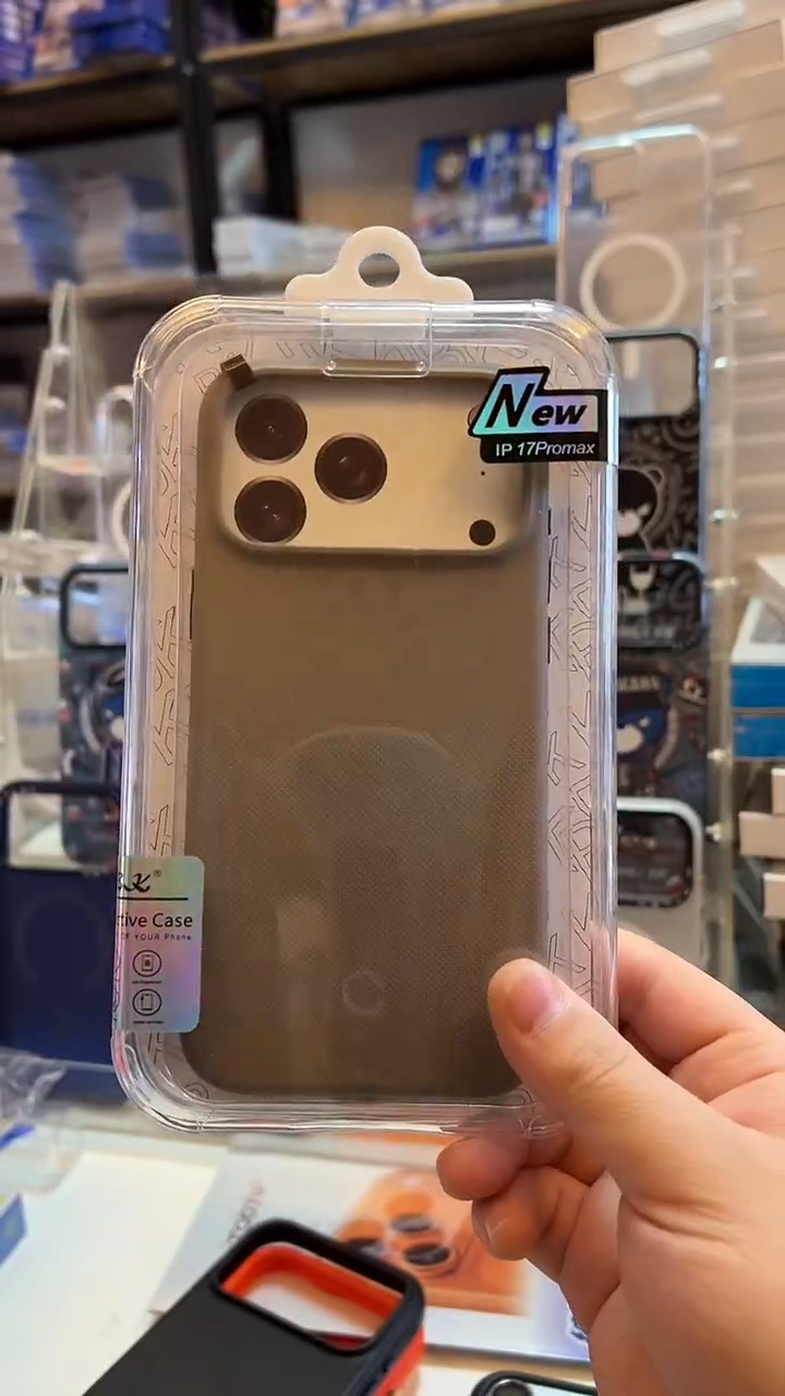 米卡伦手机壳  灰色适用iPhone17promax（不退不换）