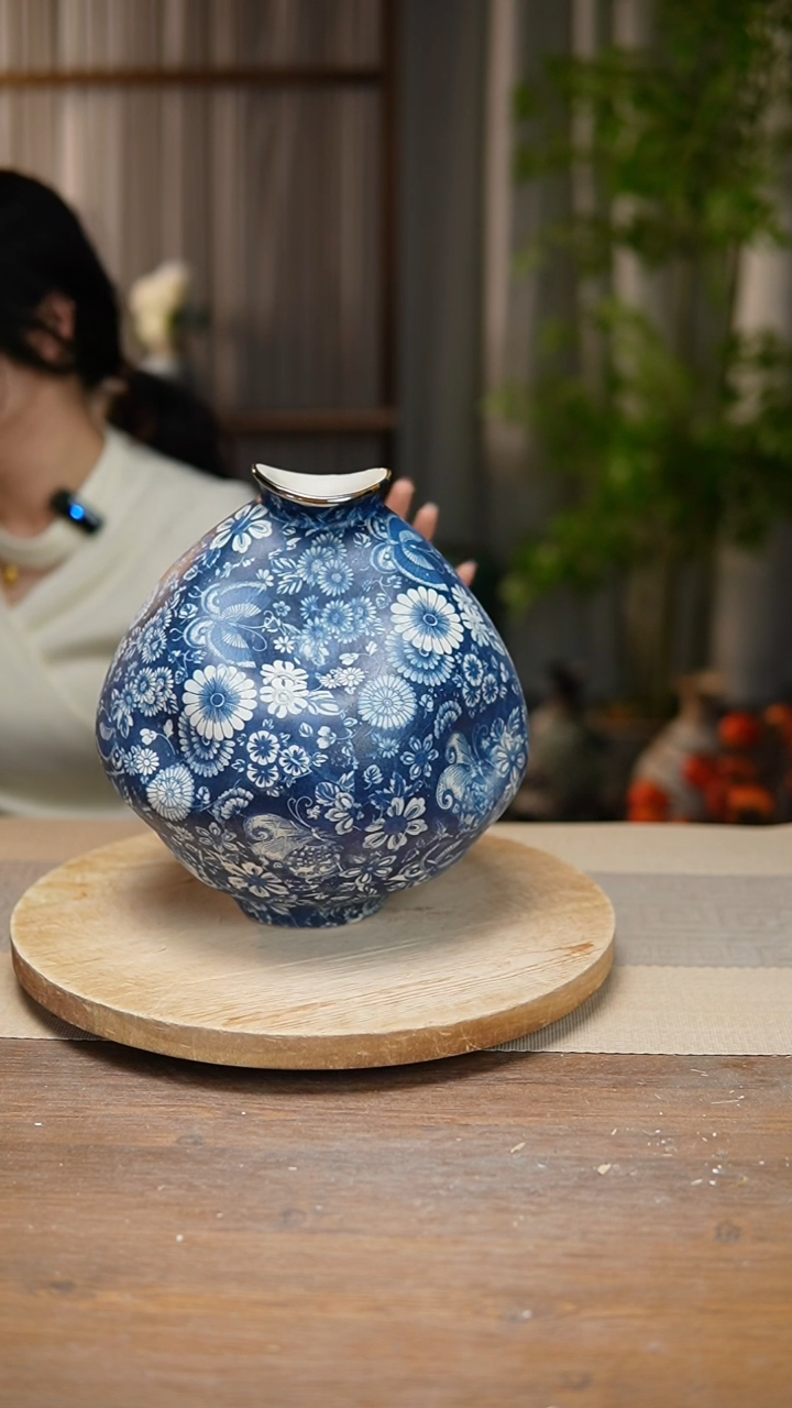 【闪购商品】陶瓷  花器青花瓷蝶恋花大肚