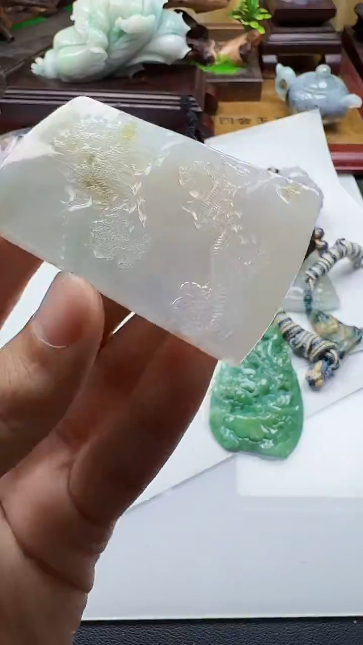 吊坠(不含链)未镶嵌翡翠1