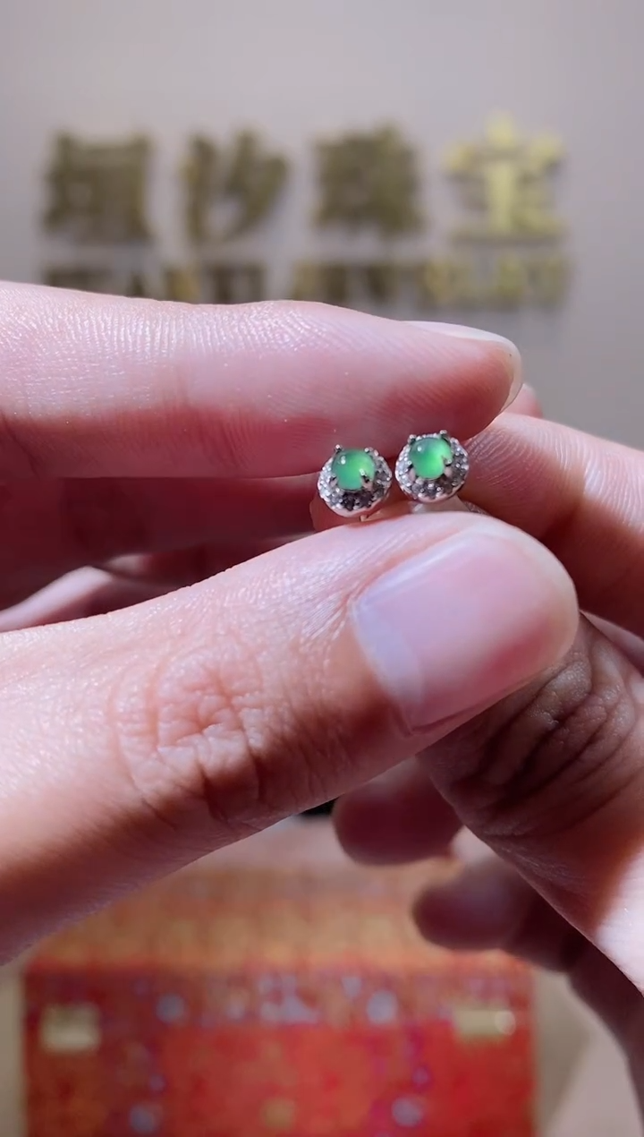 【闪购商品】翡翠耳饰银S925镶嵌天然A货翡翠耳钉