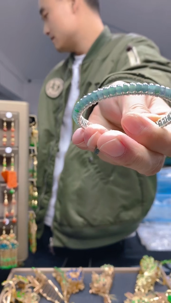 【闪购商品】翡翠耳饰合金0347翡翠手镯