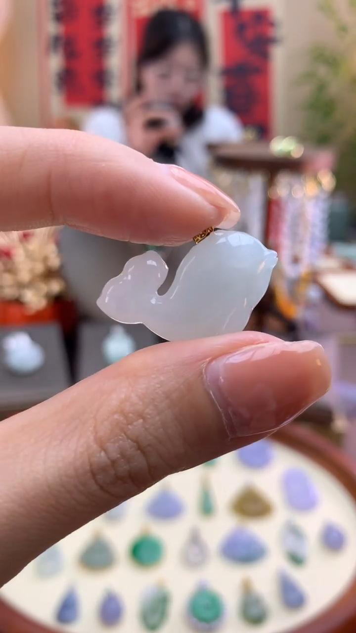 【闪购商品】翡翠颈饰18K金镶嵌金鱼