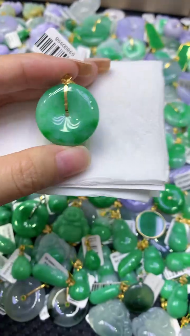 颈饰18K金镶嵌翡翠天然缅甸翡翠A货