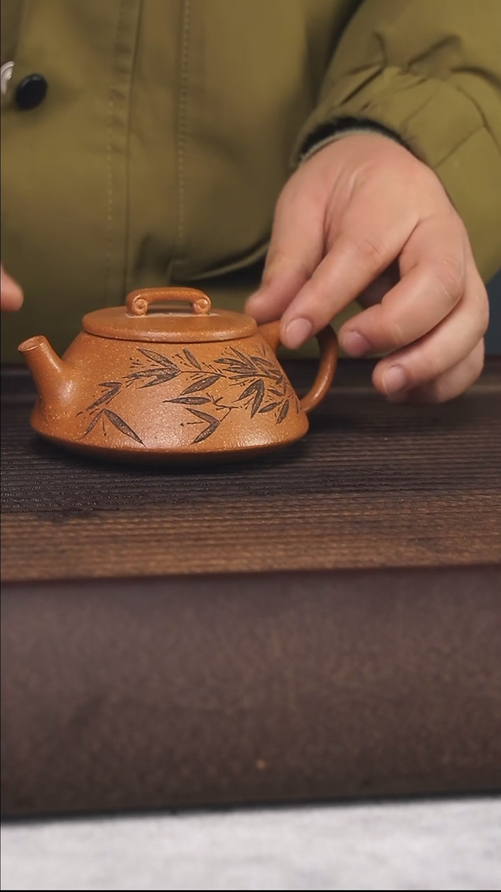【闪购商品】紫砂茶壶220cc顾氏手工紫砂