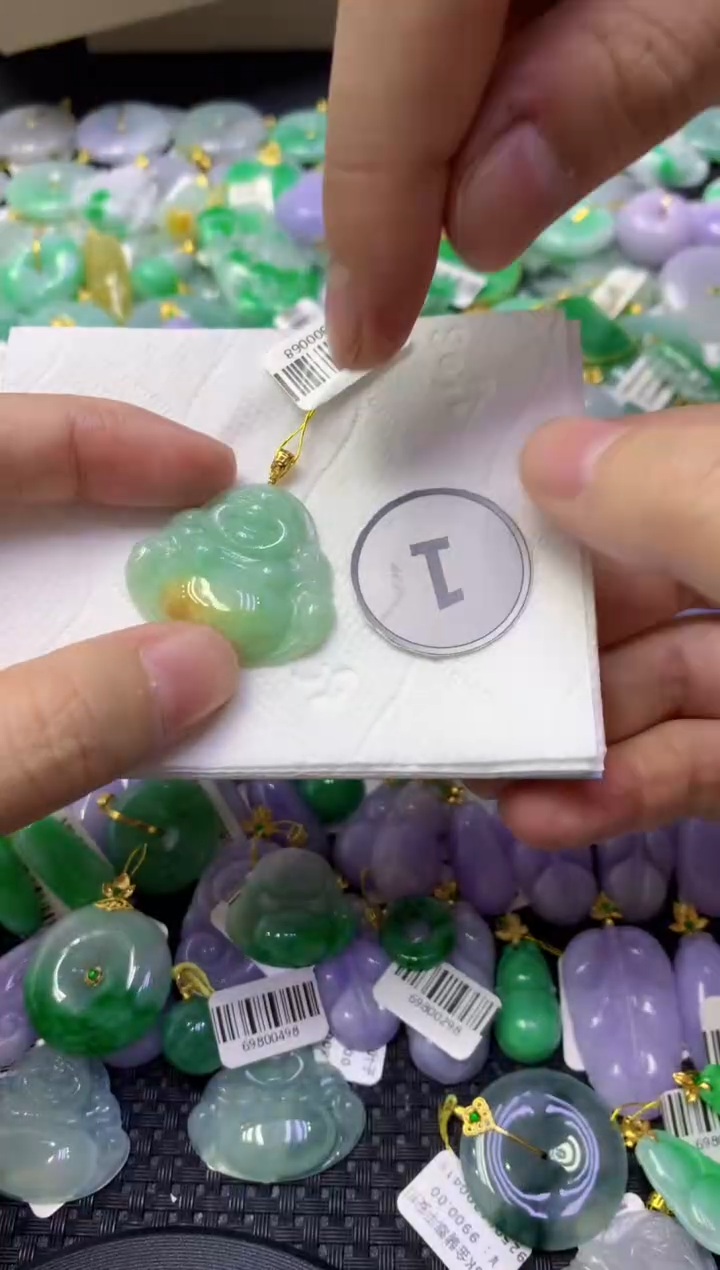 颈饰未镶嵌翡翠天然缅甸翡翠A货