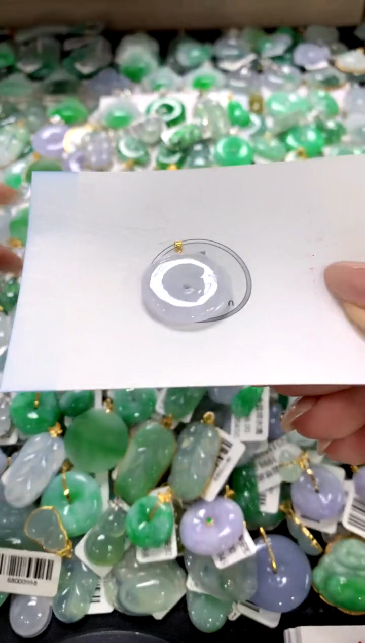 颈饰18K金镶嵌翡翠1111111111111111