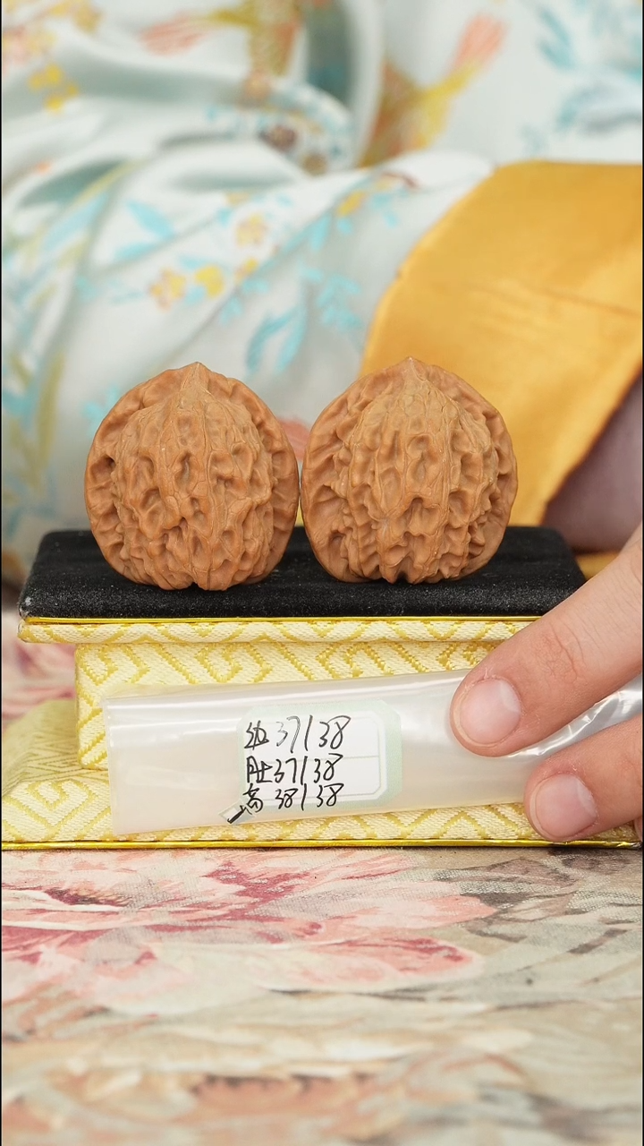 【闪购商品】文玩核桃把件非嫁接北京