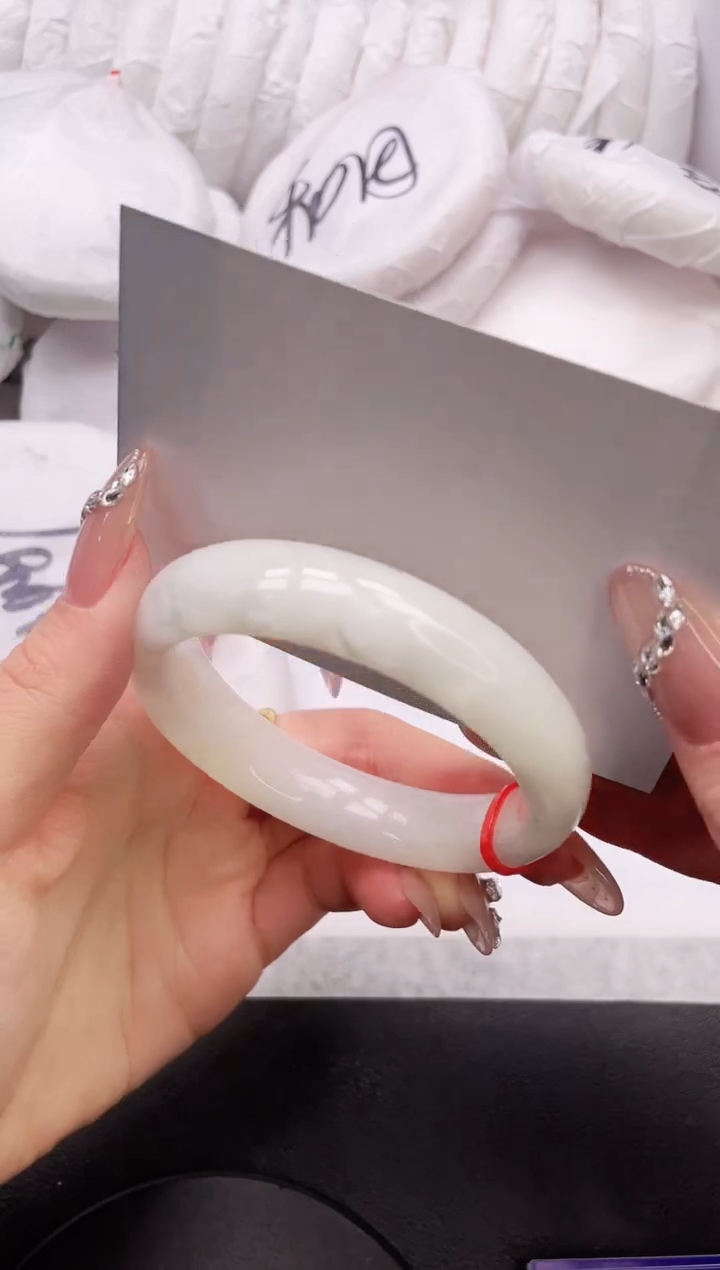 【闪购商品】和田玉手镯未镶嵌22L377-56