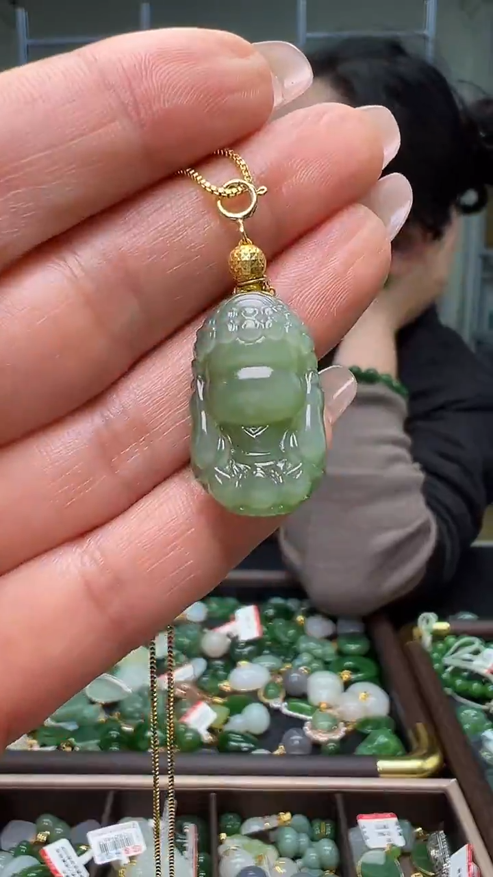 颈饰18K金镶嵌和田玉(多样性发货.发其一）11.15.91