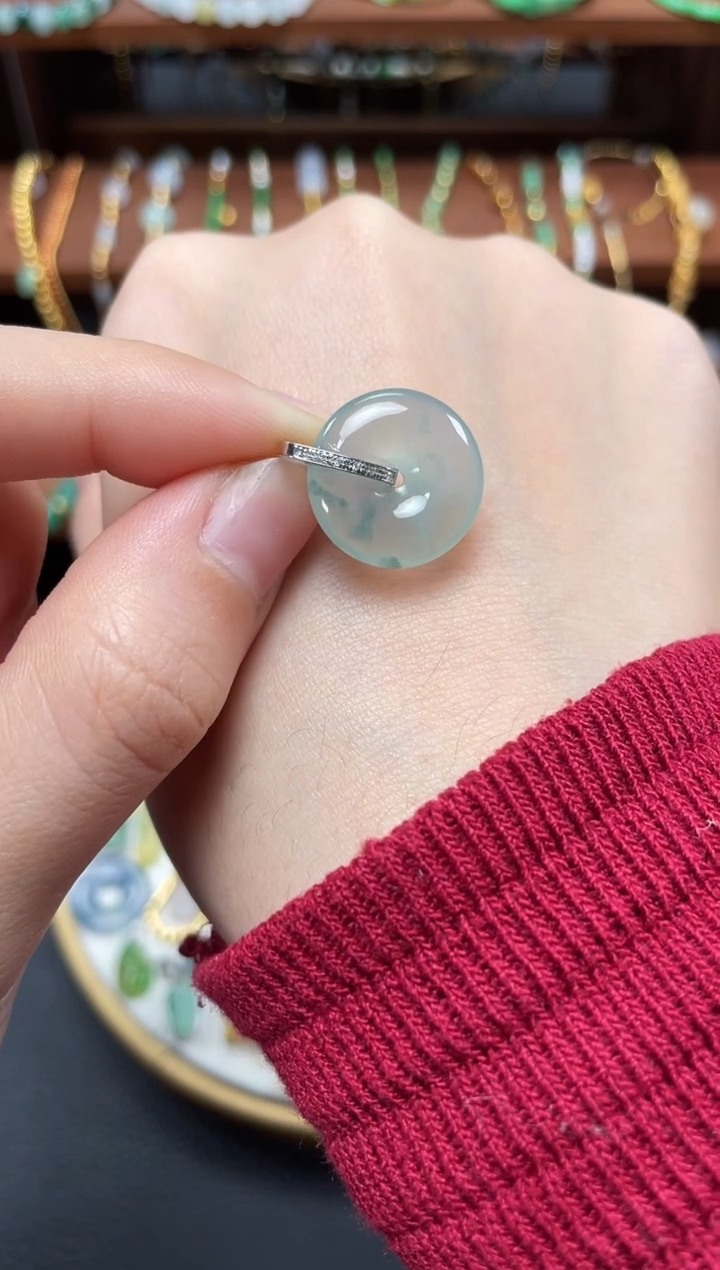 【闪购商品】翡翠吊坠(不含链)18K金镶嵌一个 JK679