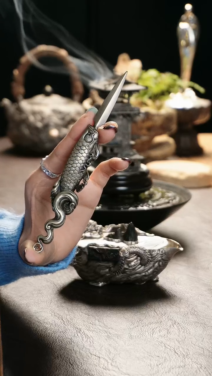 【闪购商品】复古白铜银色龙鱼设计