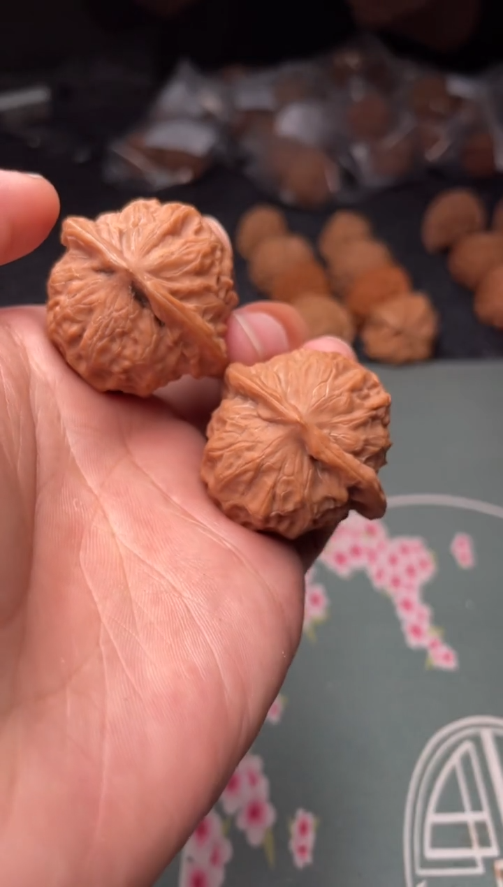 把件文玩核桃a133  瓷娃娃 37尺