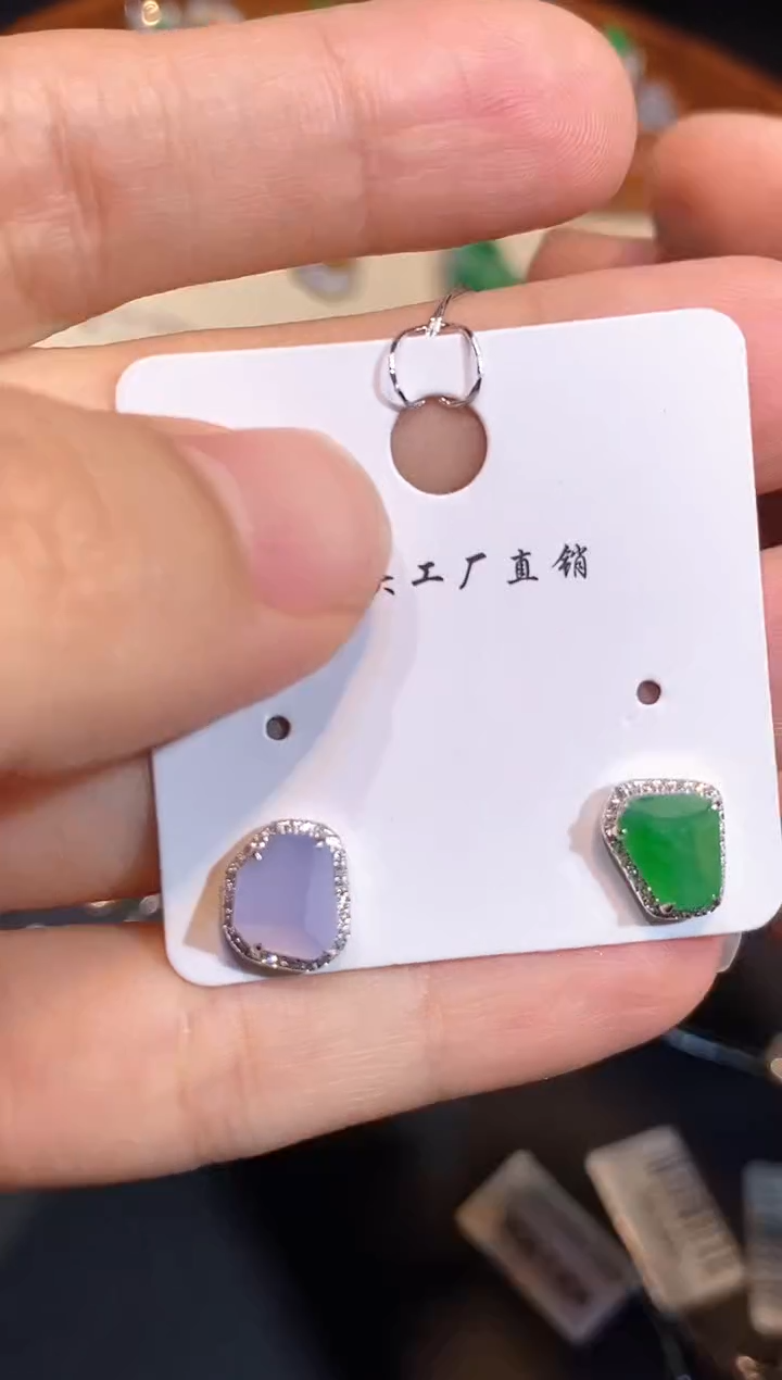 翡翠18K金镶嵌耳饰耳饰