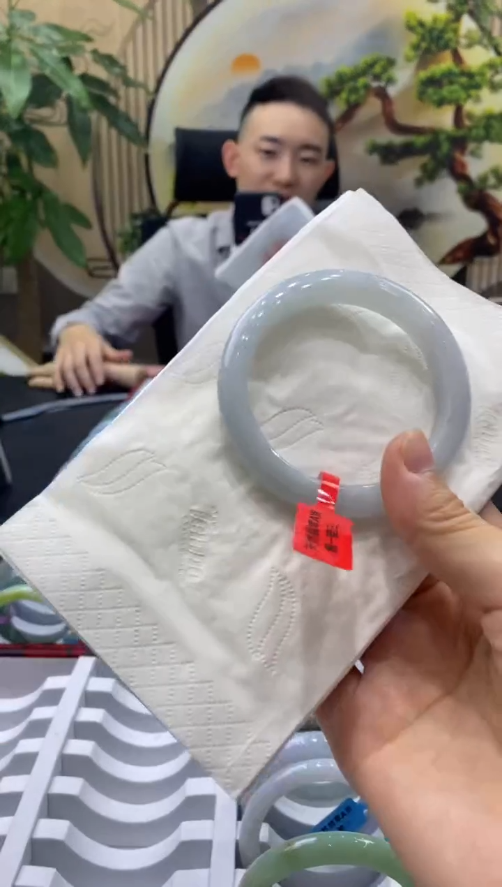 未镶嵌手镯翡翠2368