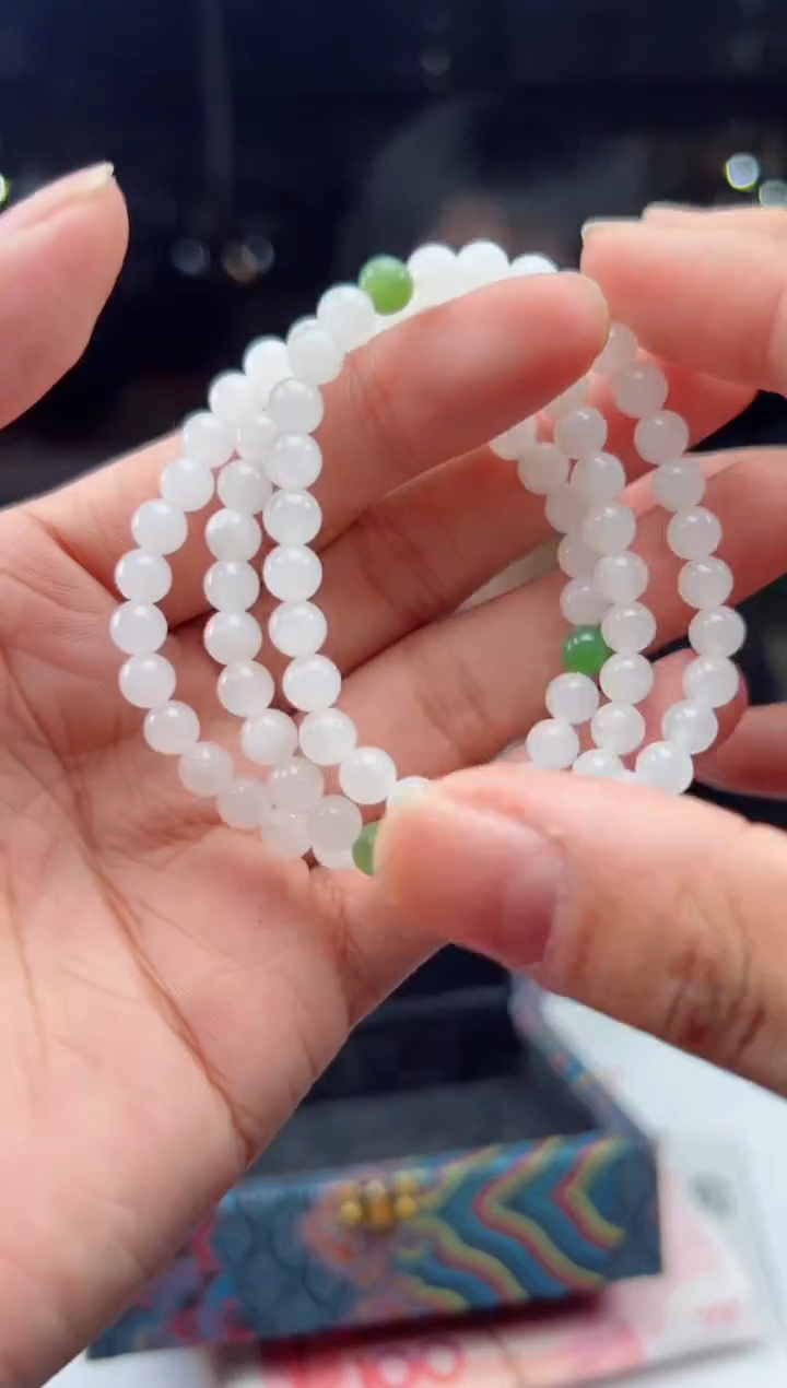 和田玉未镶嵌颈饰天然和田玉多样性发货发其一