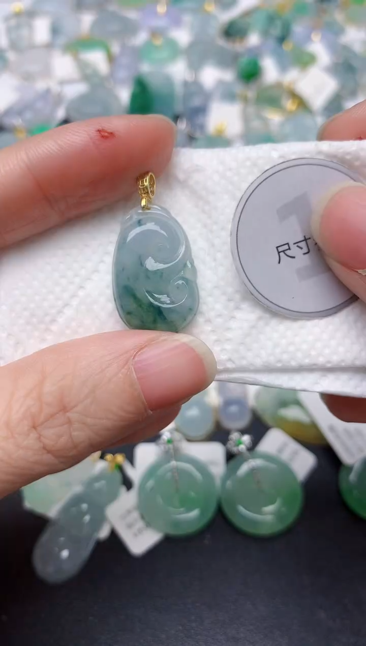 颈饰未镶嵌翡翠天然缅甸A货翡翠