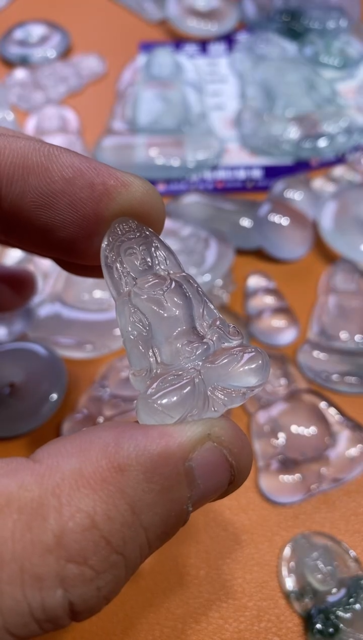 【闪购商品】翡翠吊坠(不含链)未镶嵌观音3580