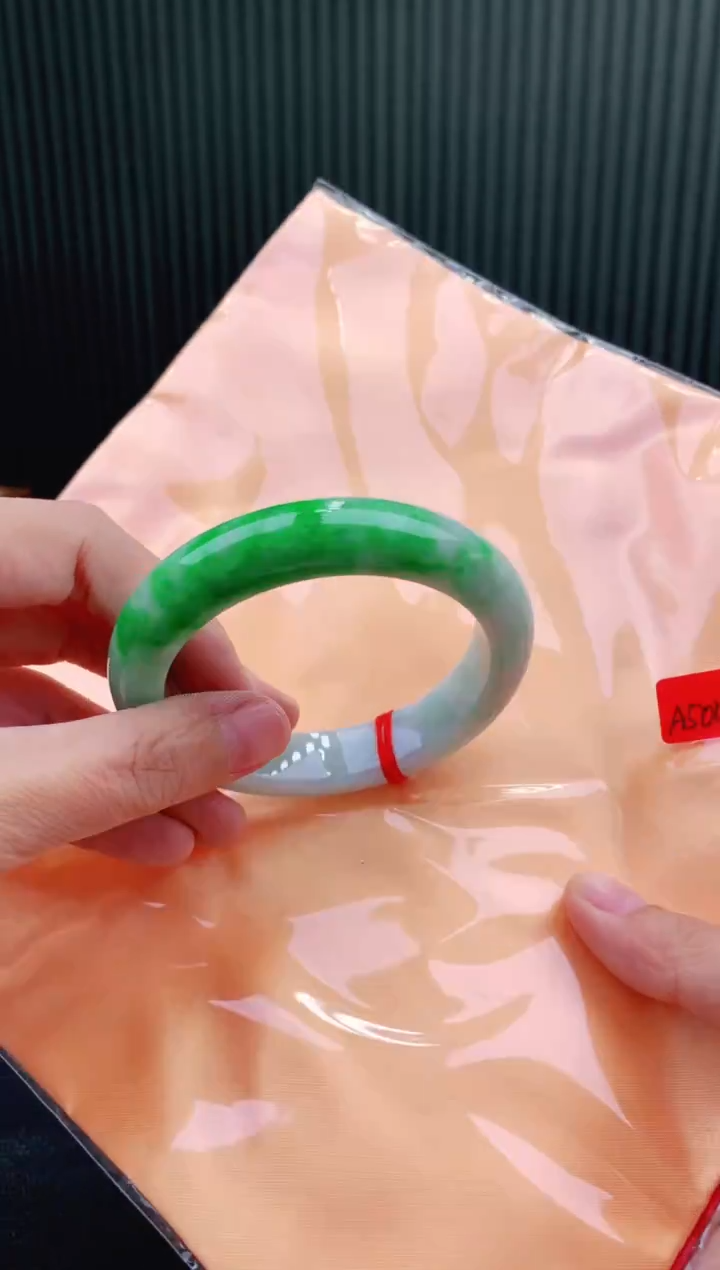 未镶嵌手镯翡翠57+