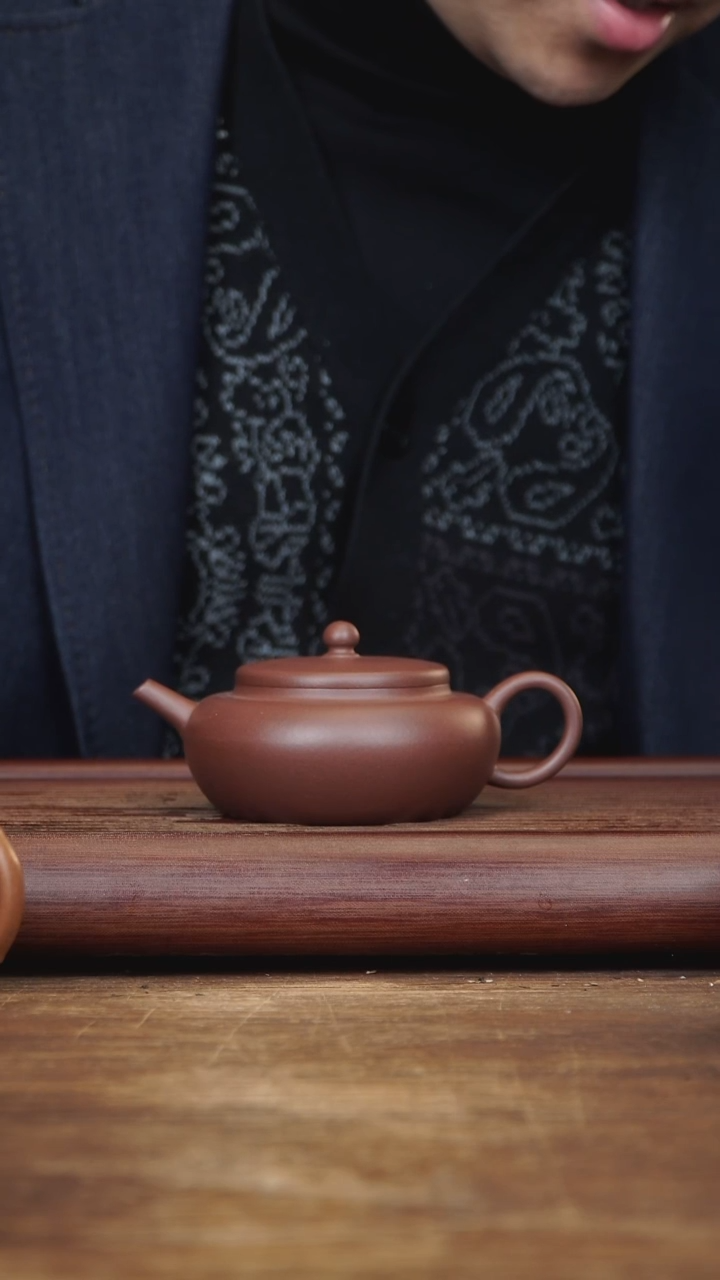 【闪购商品】紫砂茶壶180ml 全手大蕴明灯 底槽清