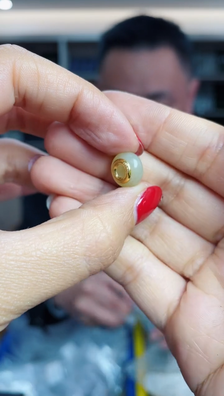 【闪购商品】和田玉·足金镶嵌多样性发一件