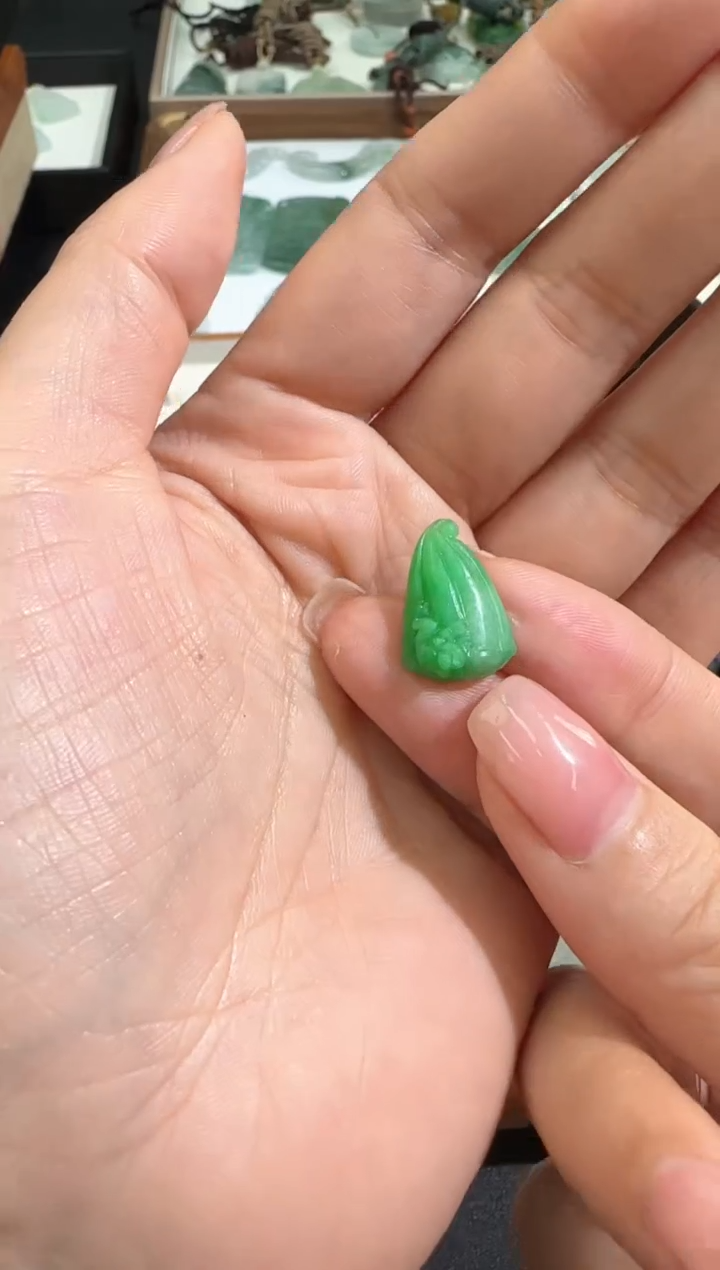 【闪购商品】定制翡翠未镶嵌0250224189