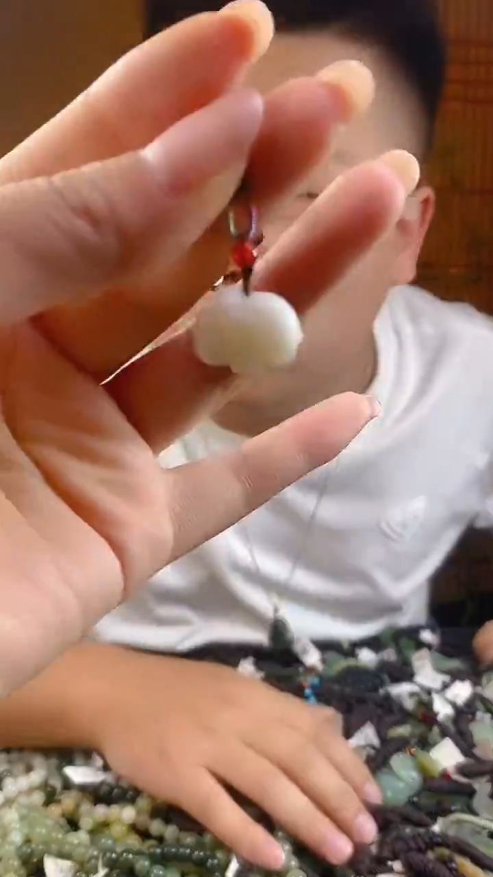 和田玉未镶嵌颈饰多样性发货，拍一发一